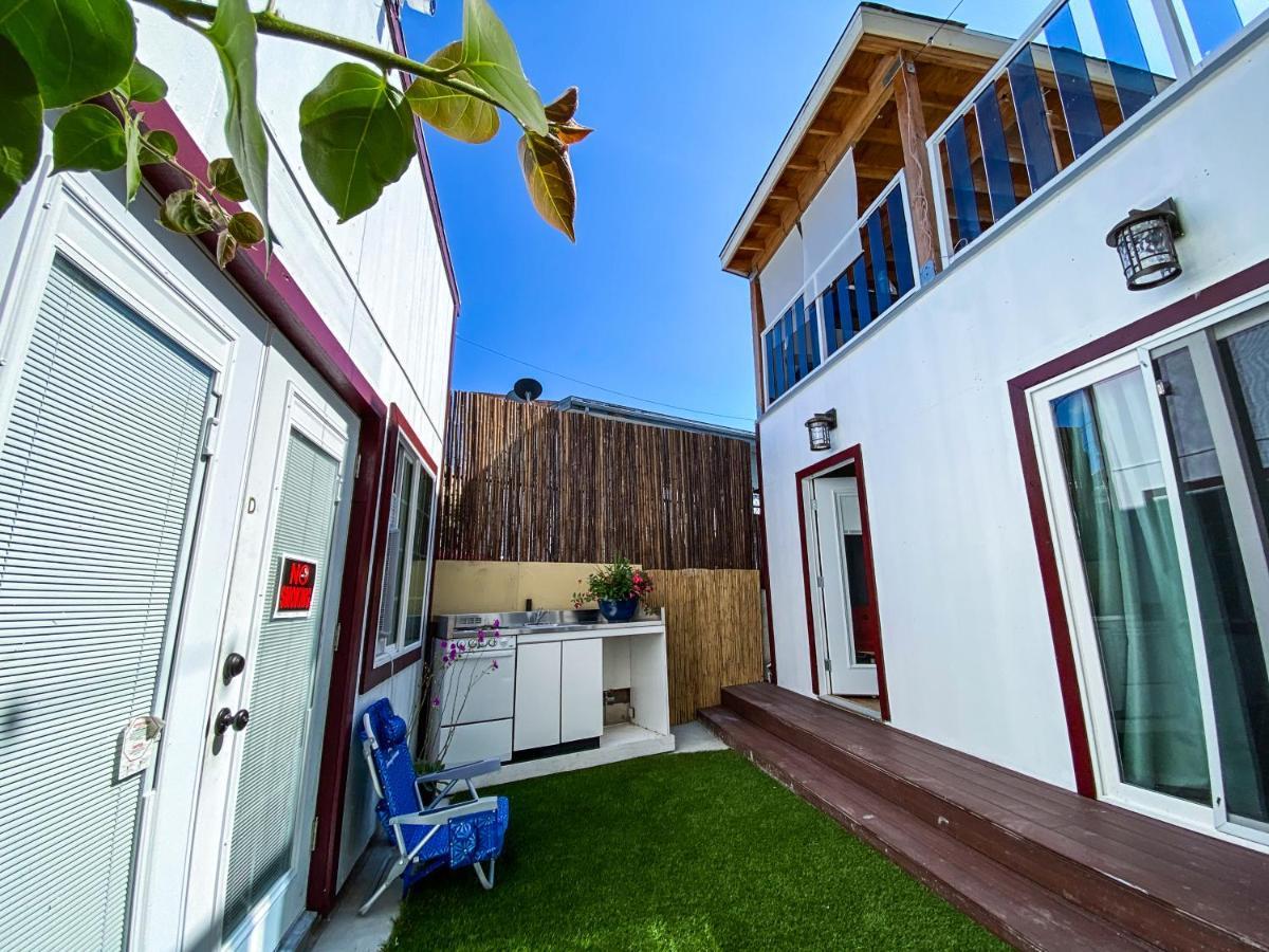 Rumi Los Angeles Eksteriør billede